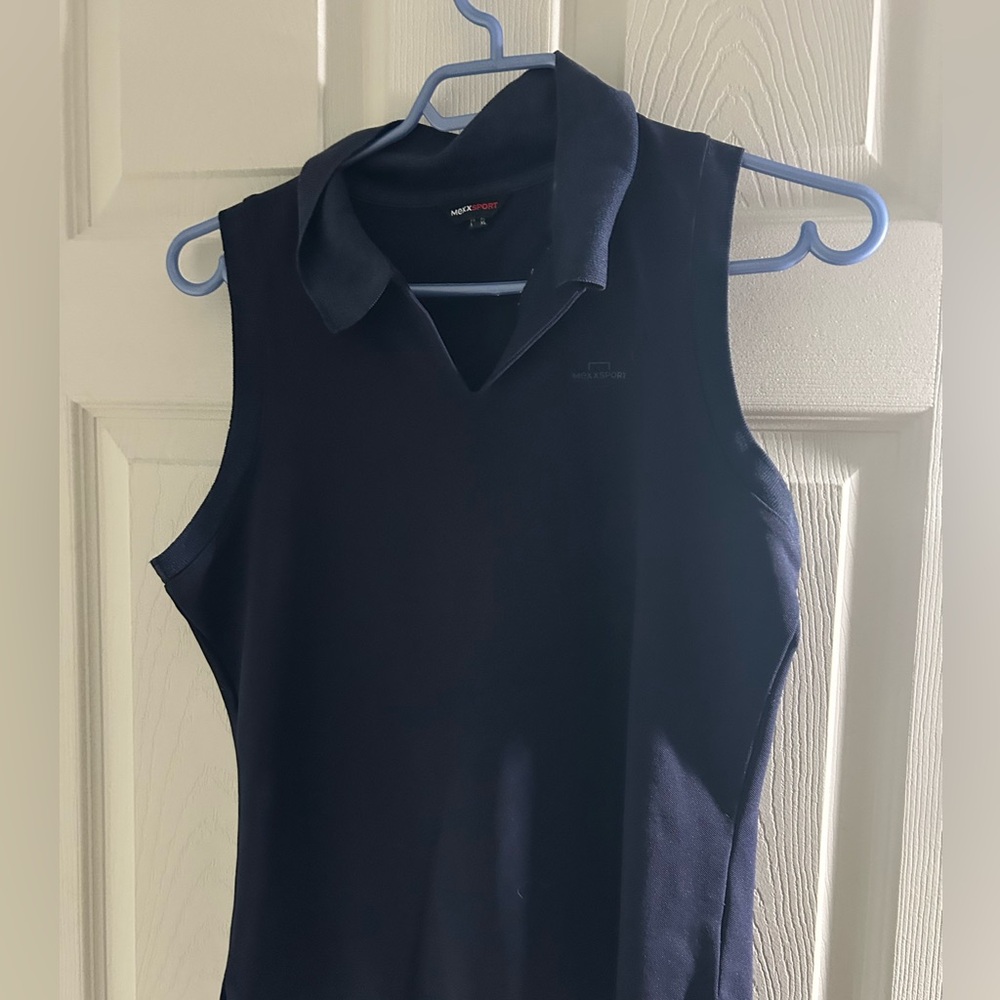 Sports top